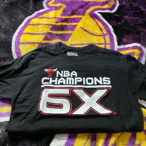 Bulls 6x Champs T